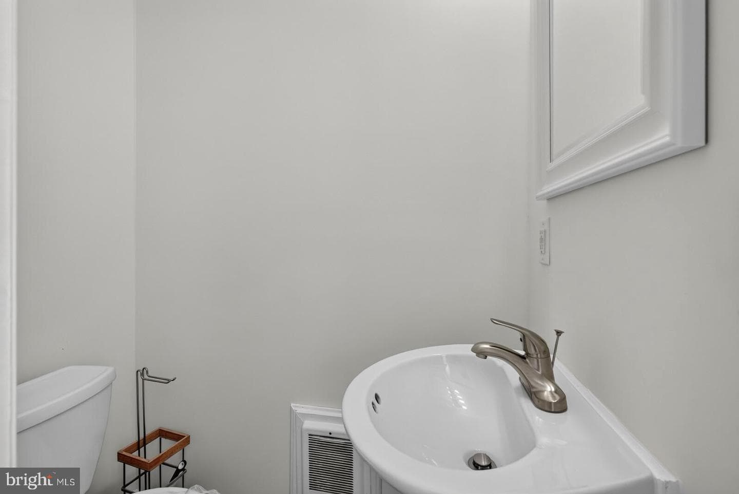 117 Mccomas Street photo 17