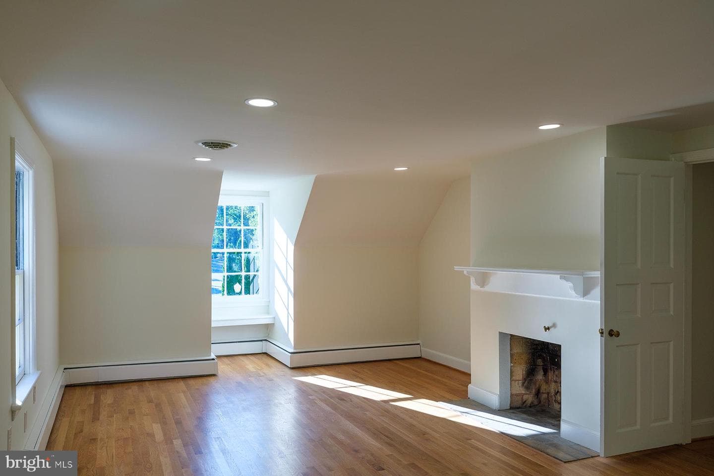 1046 The Terrace photo 25