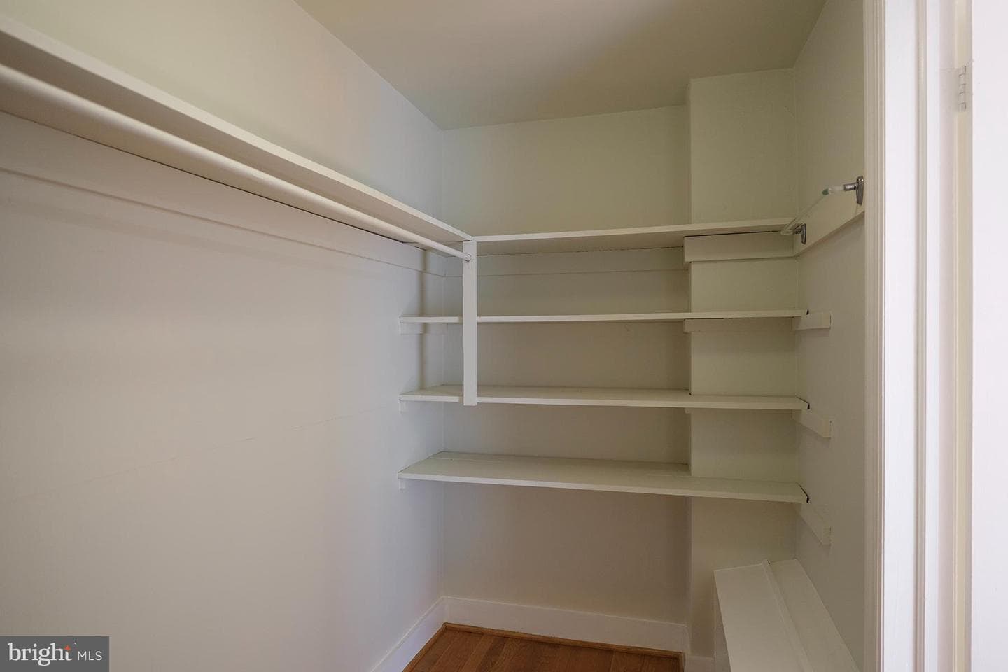 1046 The Terrace photo 28