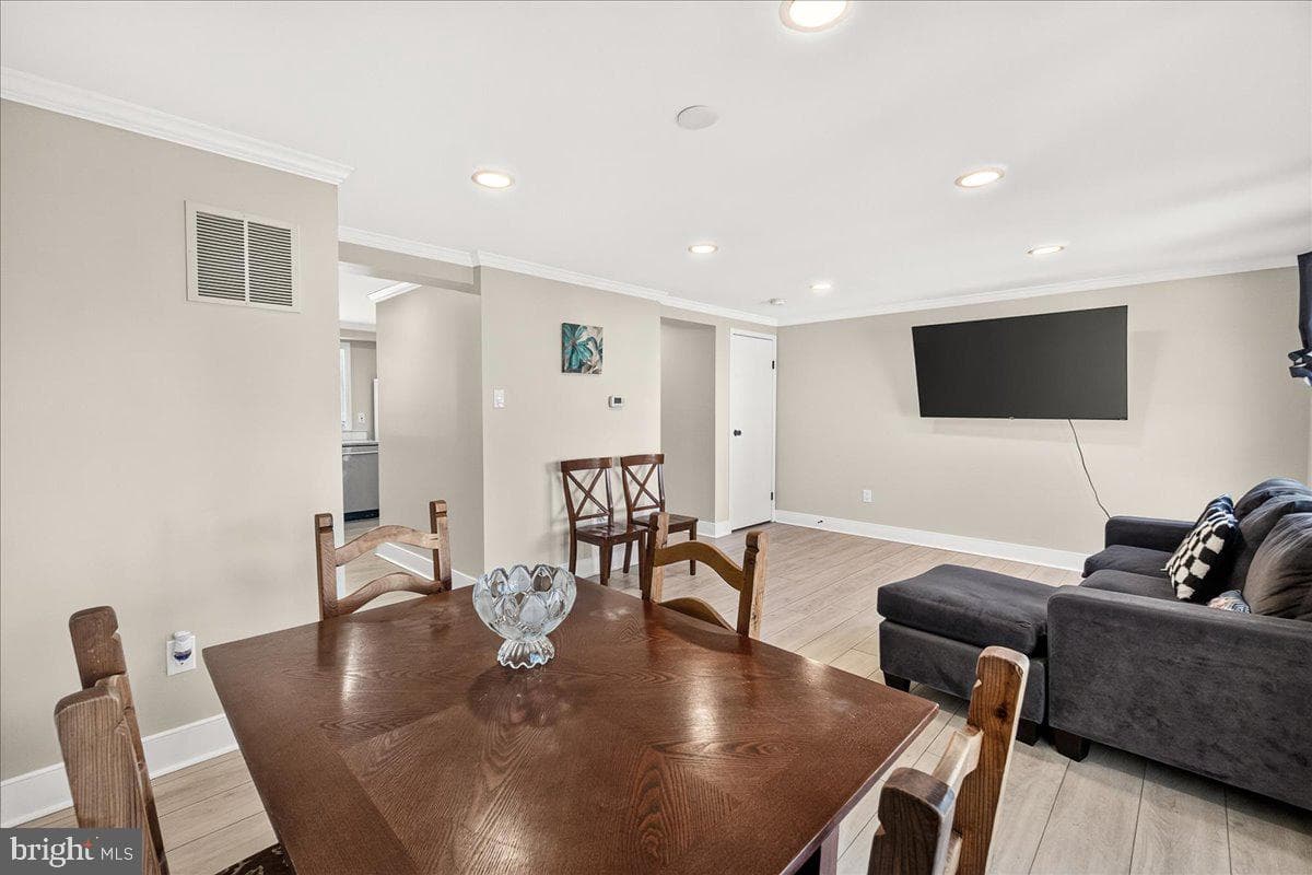 1525 Iris Court photo 13