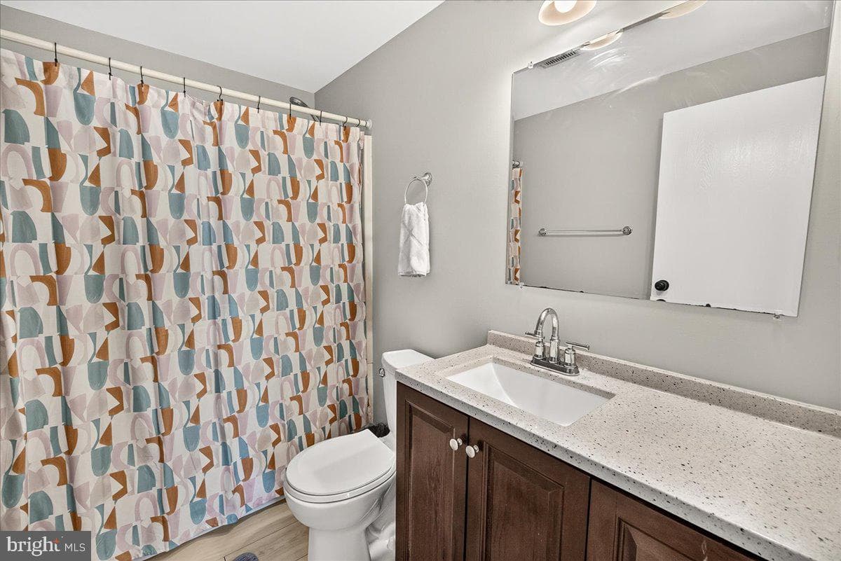 1525 Iris Court photo 18