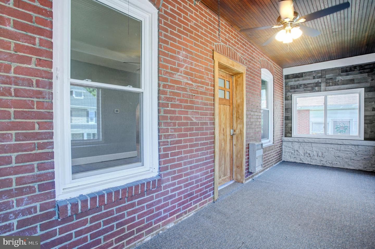 846 Guilford Avenue photo 5