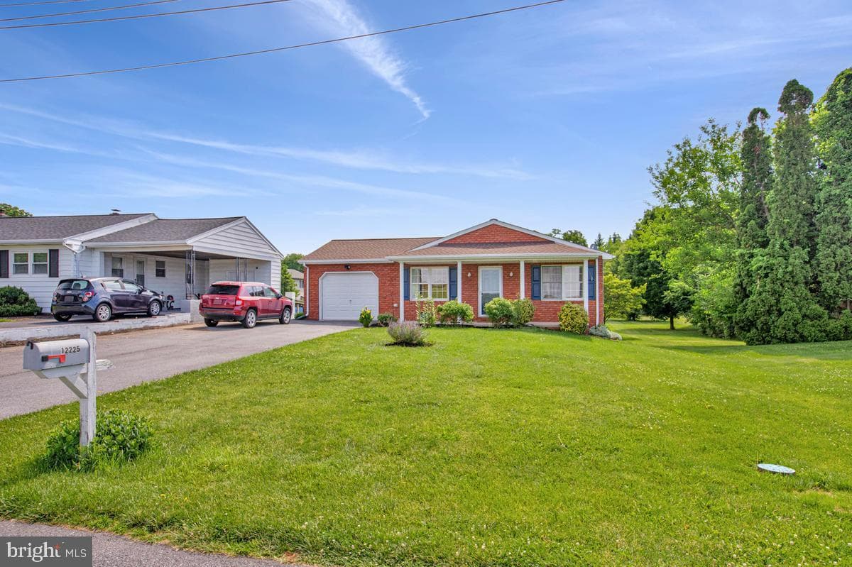 12225 W Lawn Lane photo 5