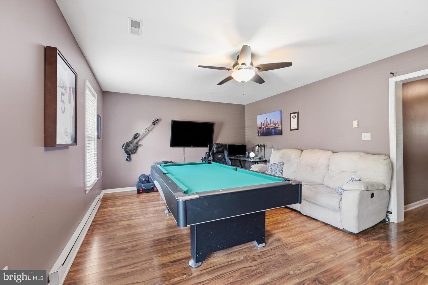 547 Pangborn Boulevard photo 24