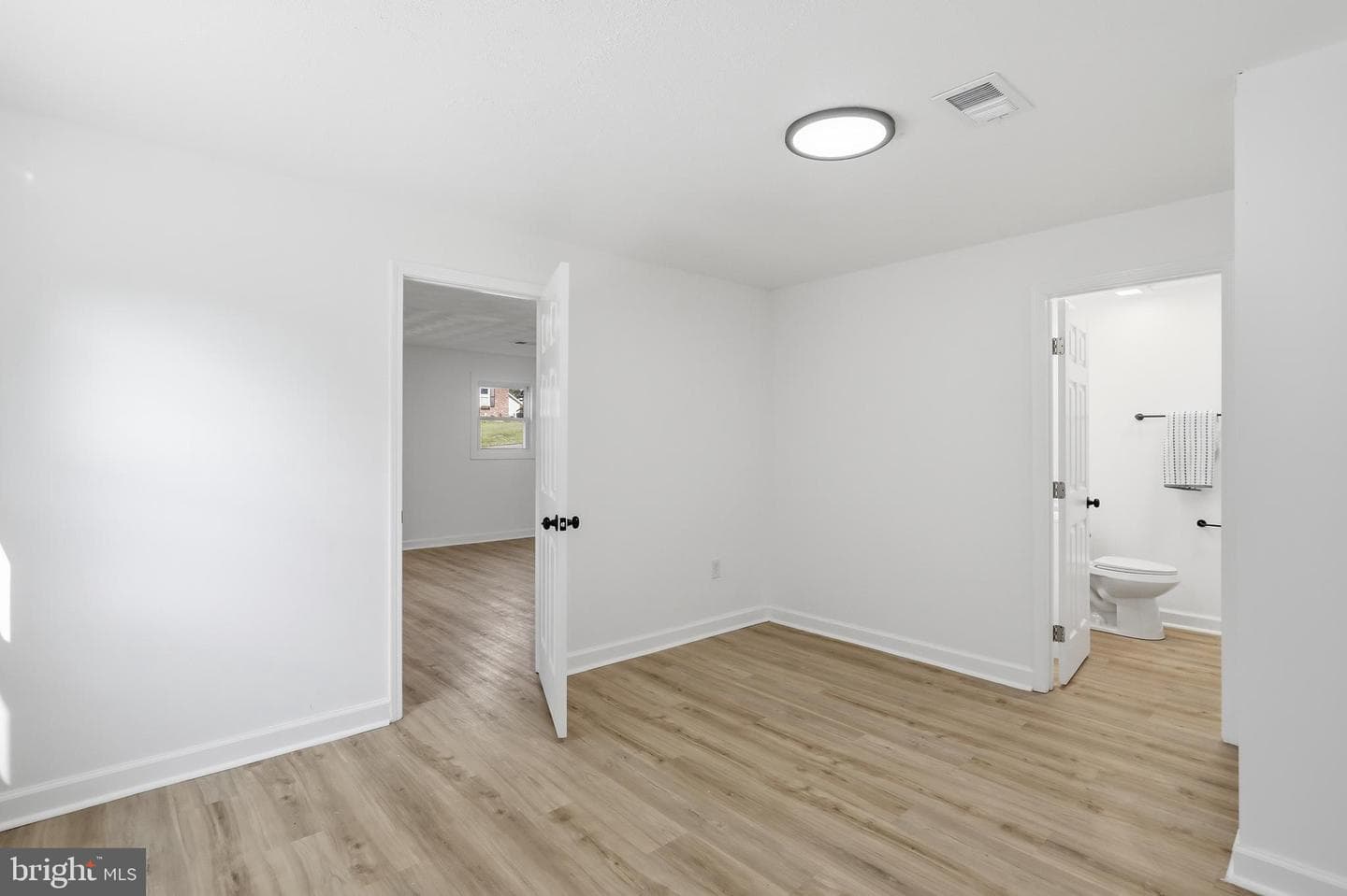 920 Linwood Road photo 29