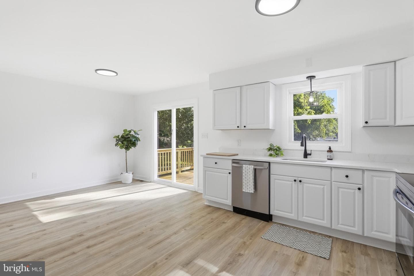 920 Linwood Road photo 8
