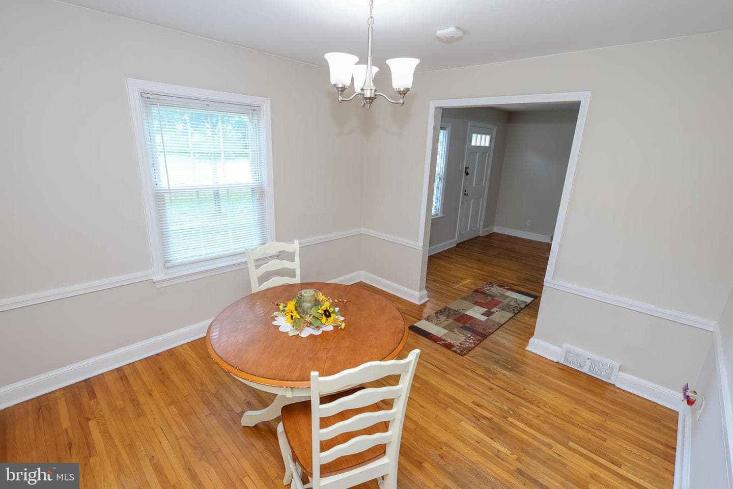 824 Armstrong Avenue photo 18