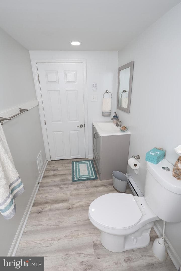 824 Armstrong Avenue photo 34