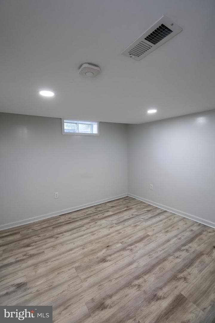 824 Armstrong Avenue photo 37