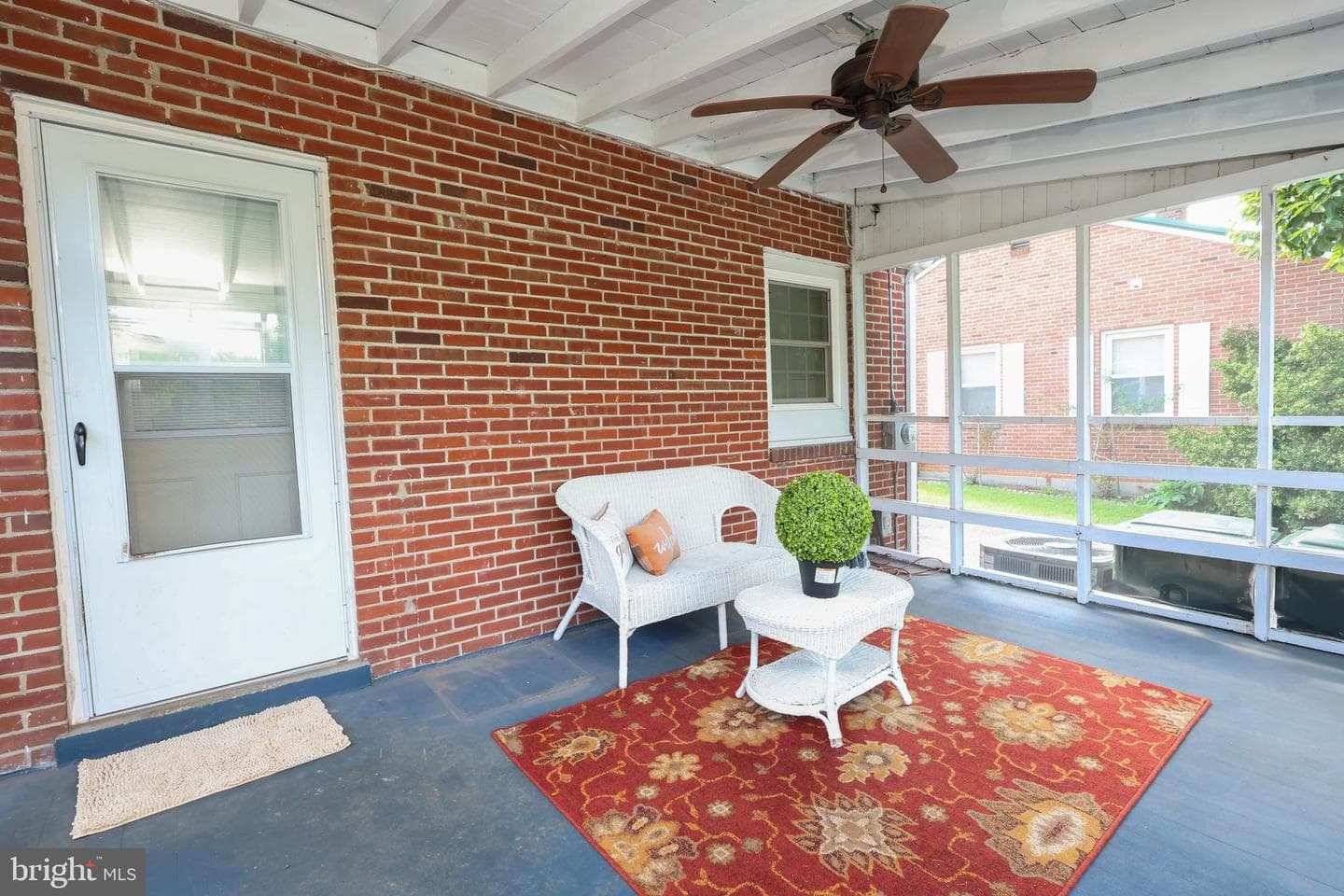 824 Armstrong Avenue photo 39