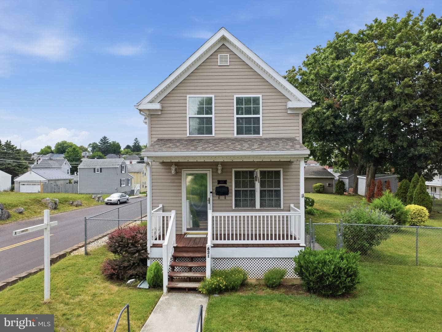 631 Maryland Avenue photo 3