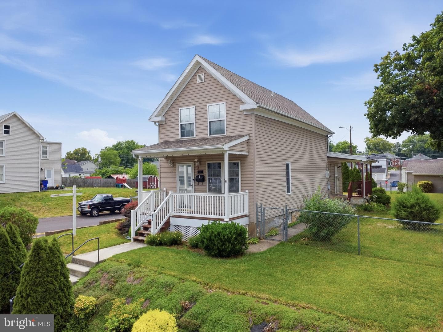 631 Maryland Avenue photo 4