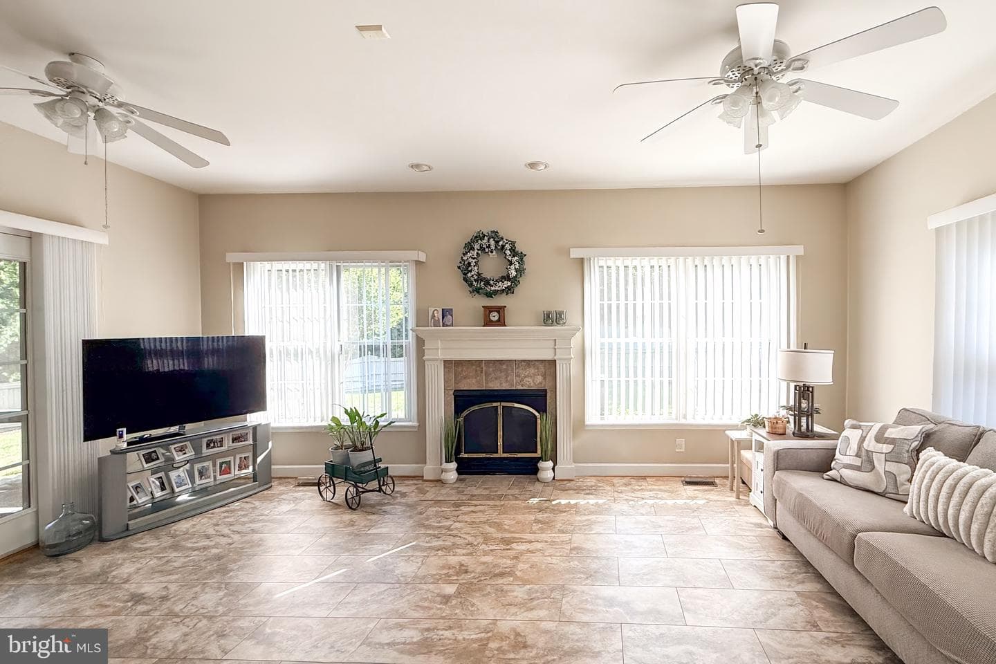 18722 Fountain Terrace photo 18