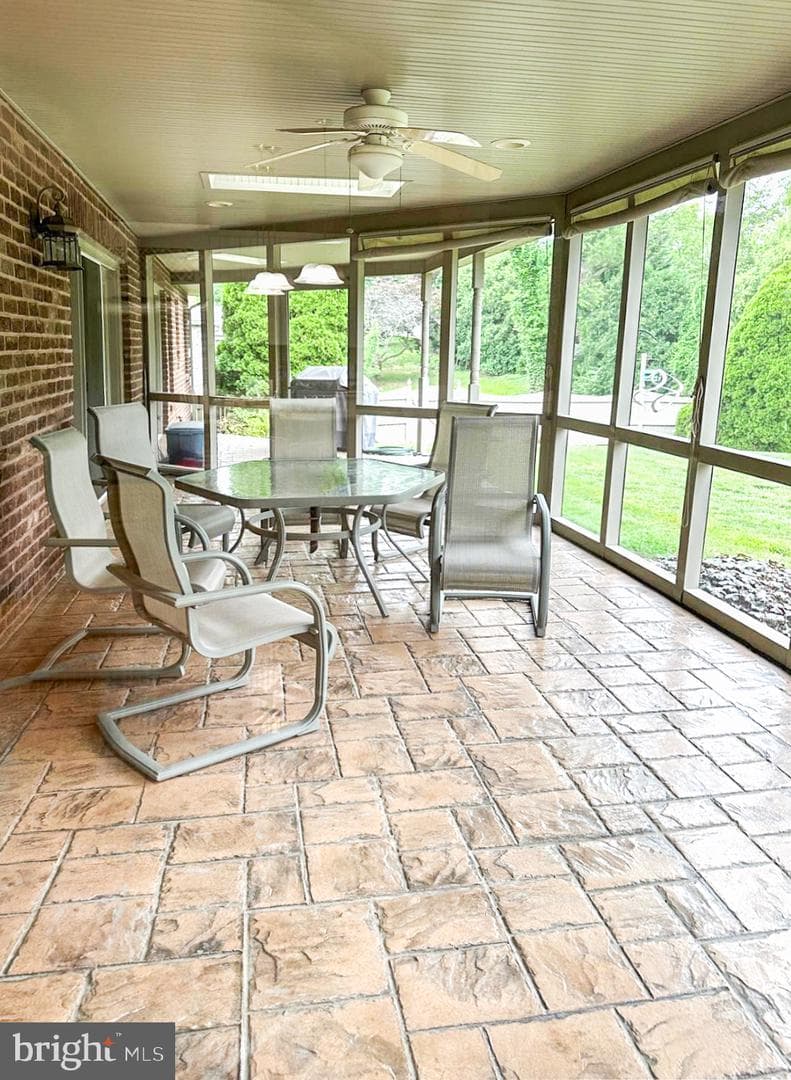 18722 Fountain Terrace photo 34