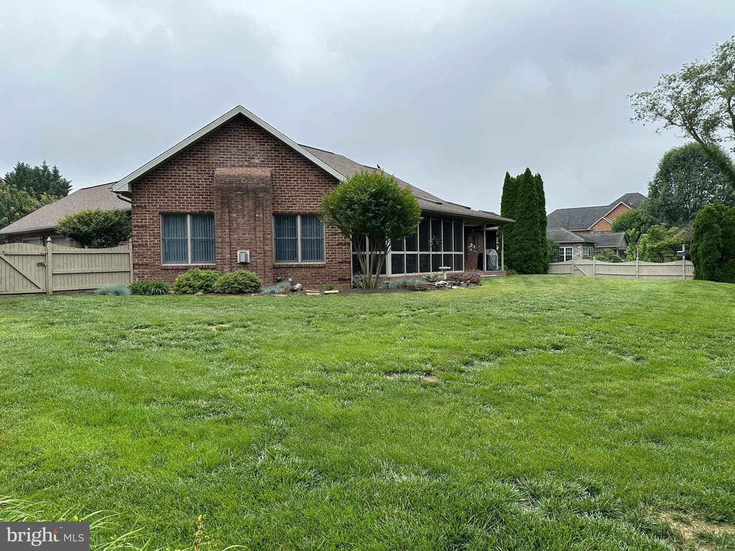 18722 Fountain Terrace photo 38