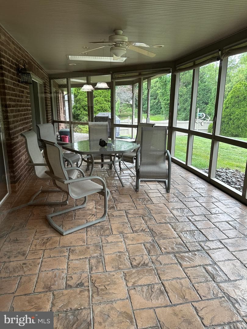 18722 Fountain Terrace photo 42