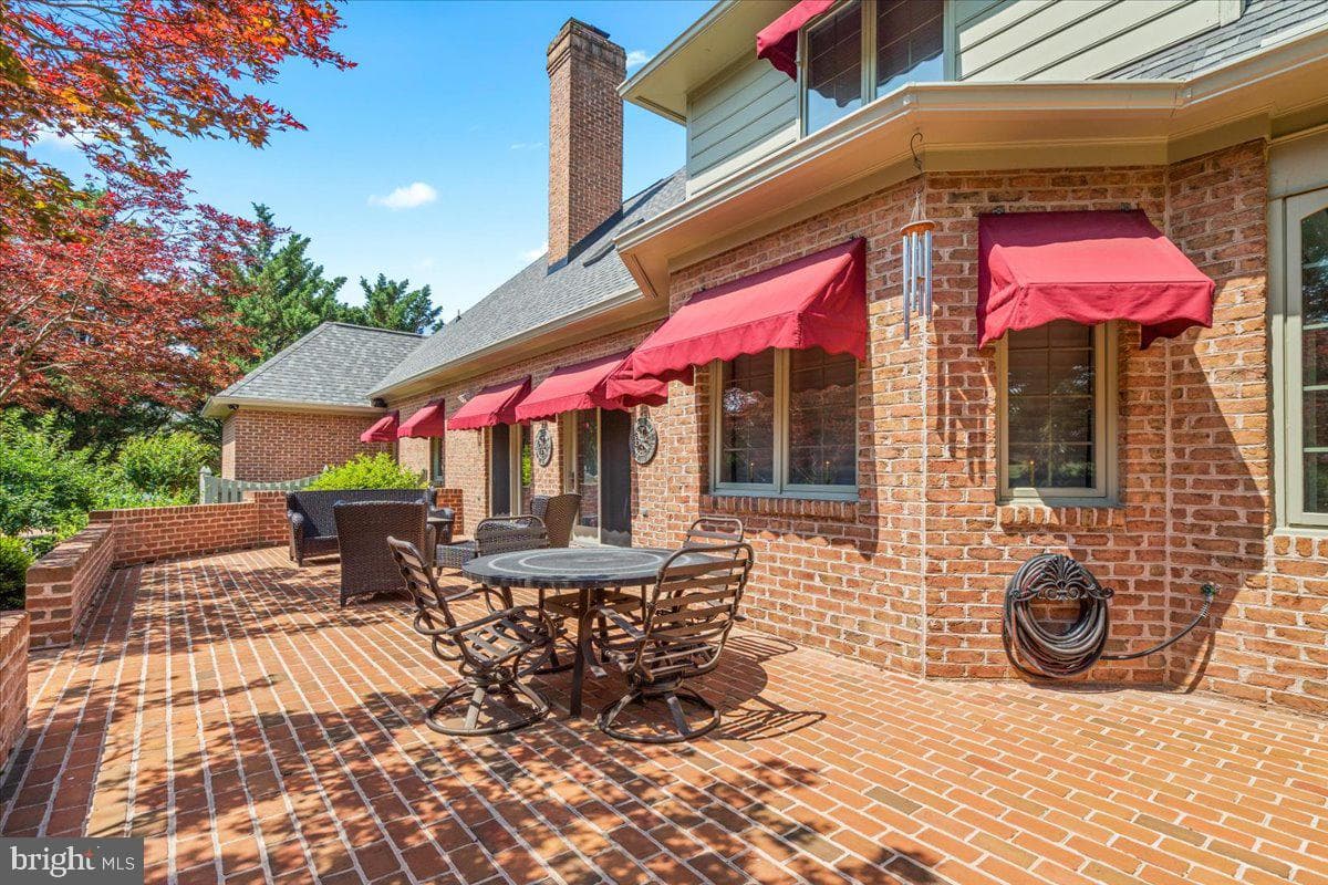 9743 Redamar Drive photo 49