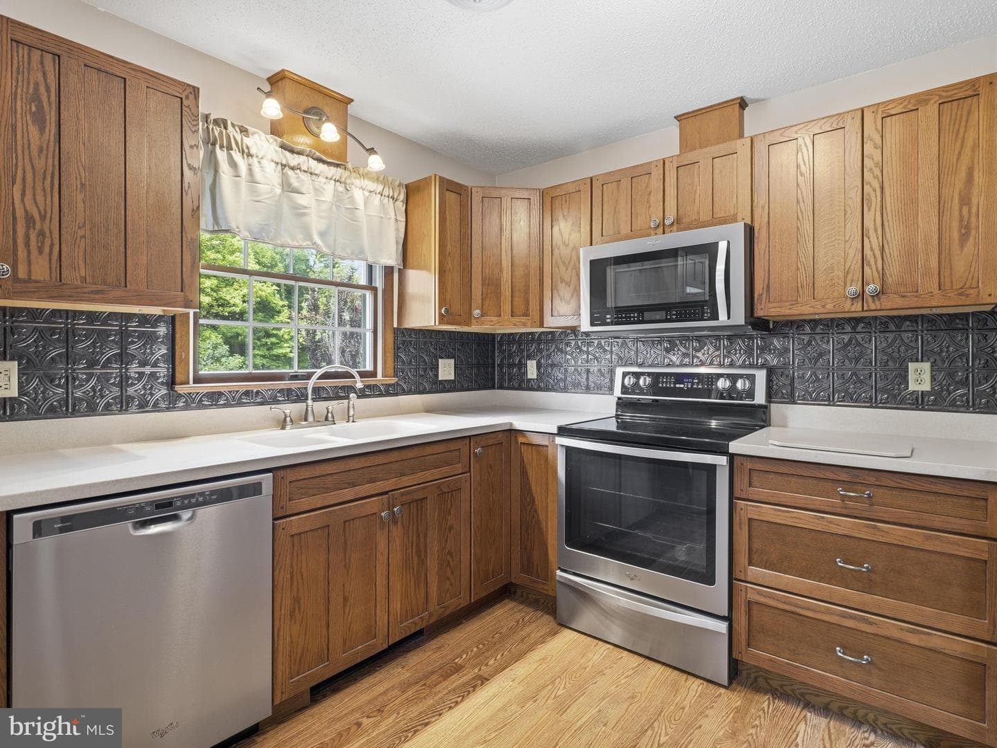 16105 Wright Road photo 6