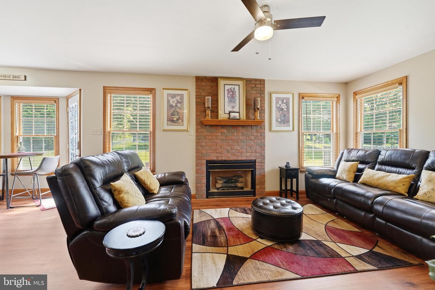 11 Thompson Court photo 16