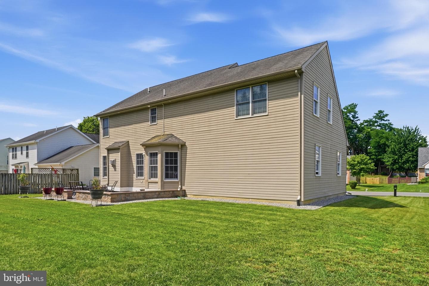 11 Thompson Court photo 42
