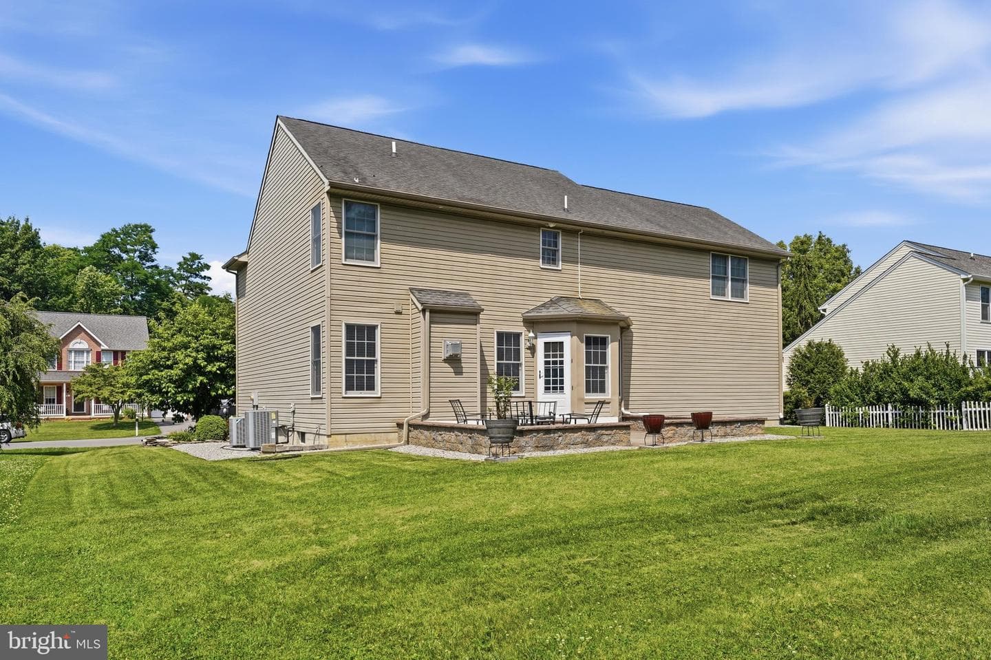 11 Thompson Court photo 43