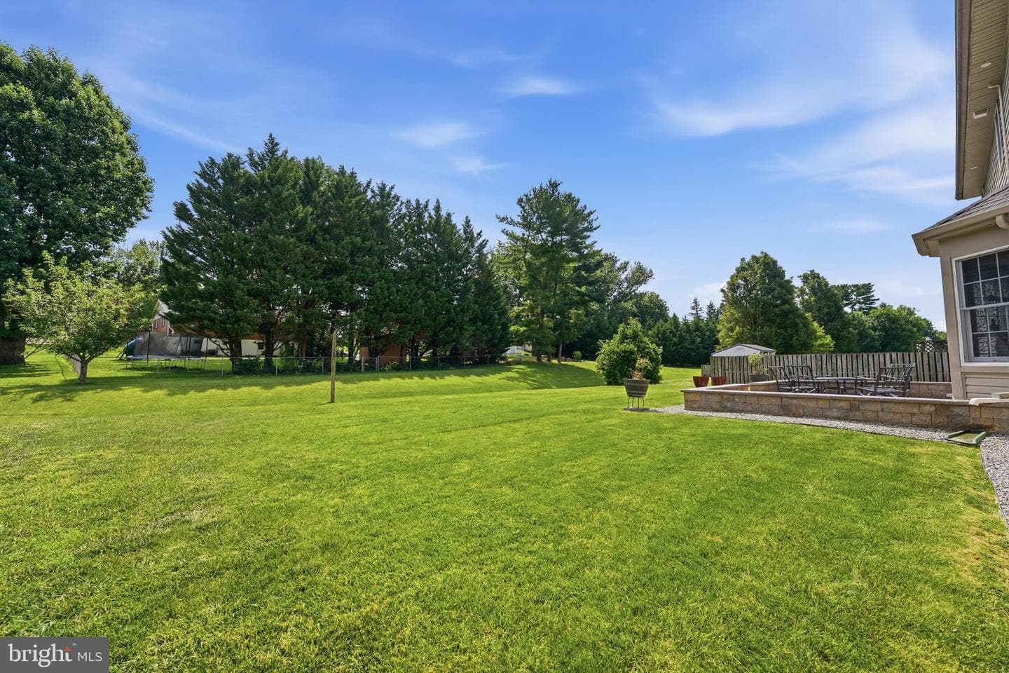 11 Thompson Court photo 45