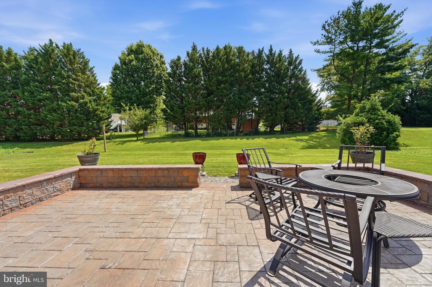 11 Thompson Court photo 49