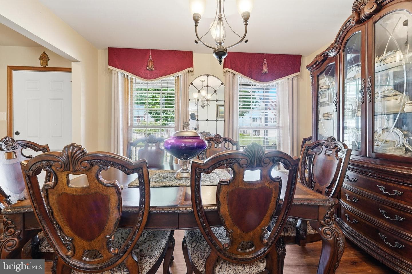11 Thompson Court photo 8