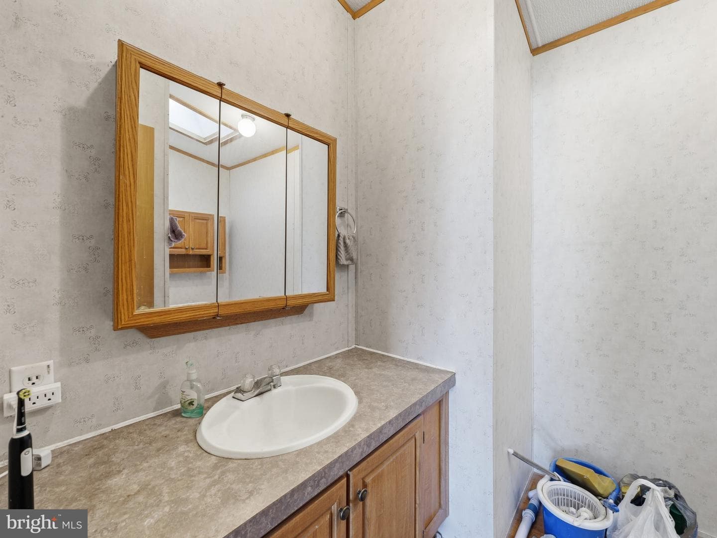 17002 Oakleigh Way photo 18