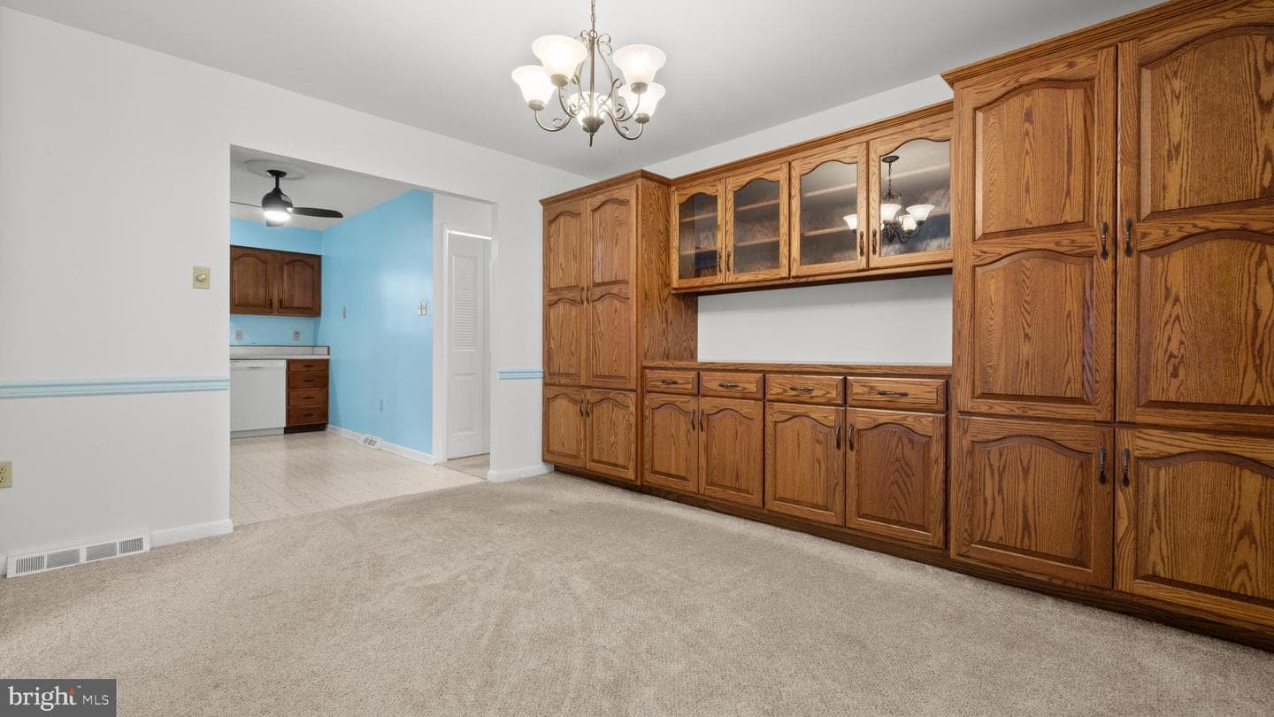 309 Kingswood Terrace photo 9