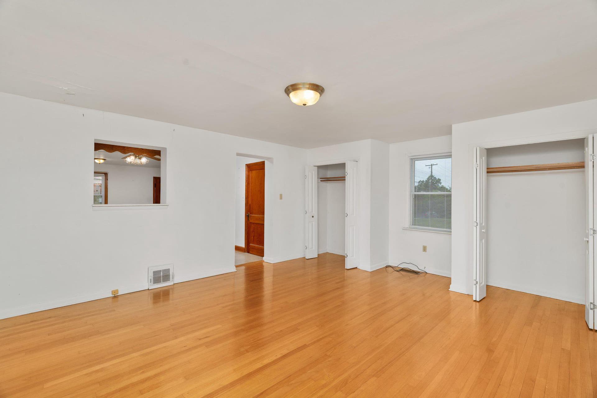 20330 Jefferson Boulevard photo 14