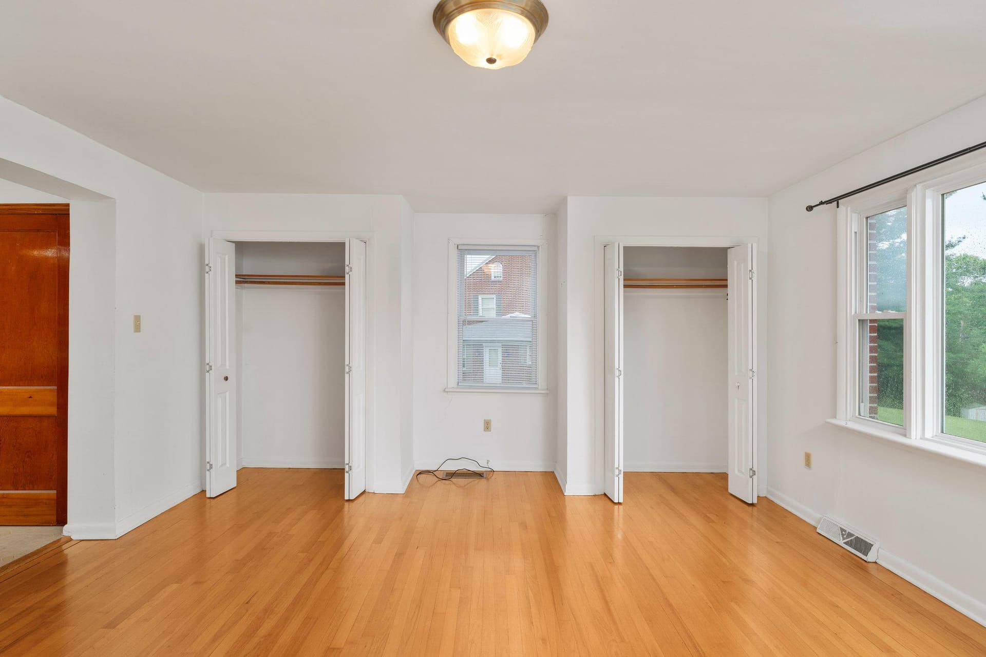 20330 Jefferson Boulevard photo 15
