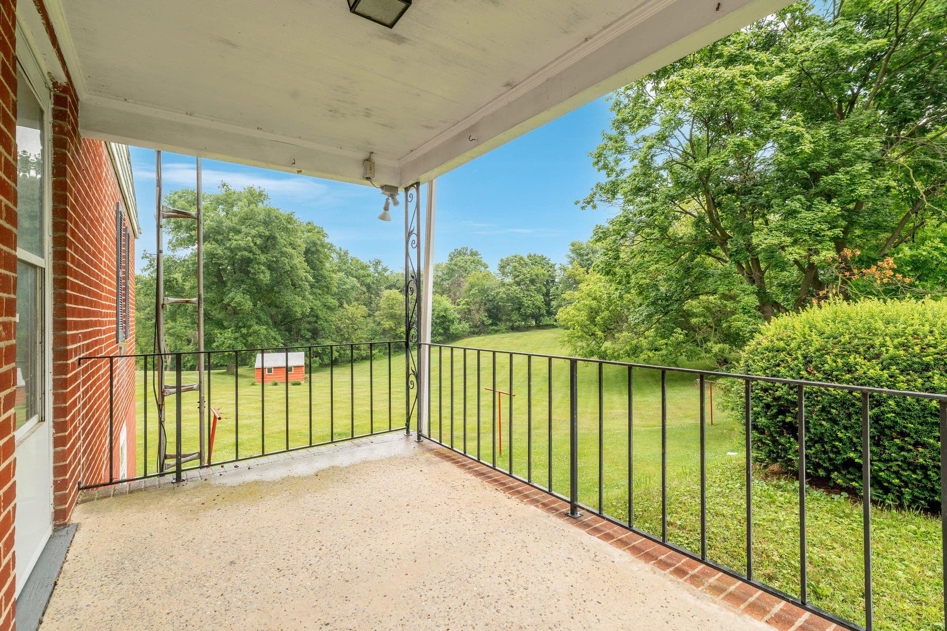 20330 Jefferson Boulevard photo 22