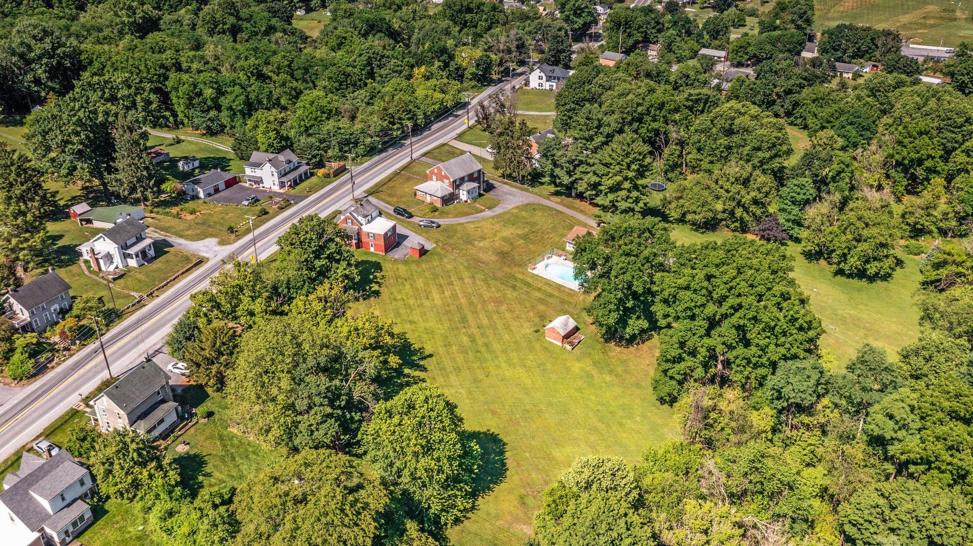 20330 Jefferson Boulevard photo 31