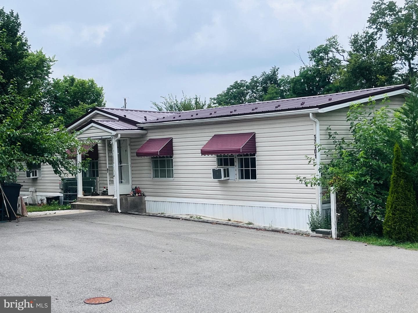 17101 Miner Avenue photo 1