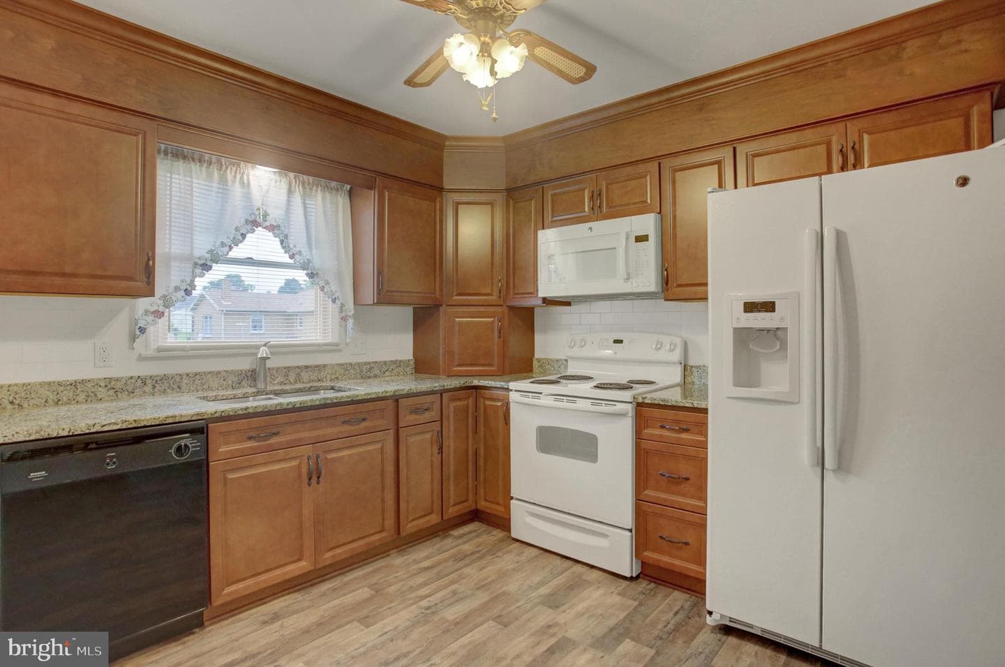 17203 Amber Drive photo 16