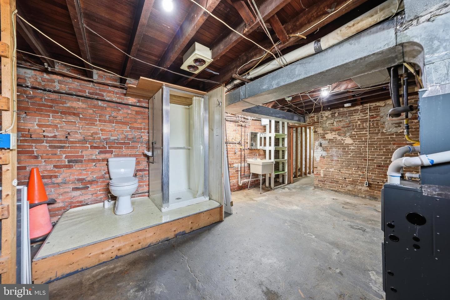 421 Jefferson Street photo 37