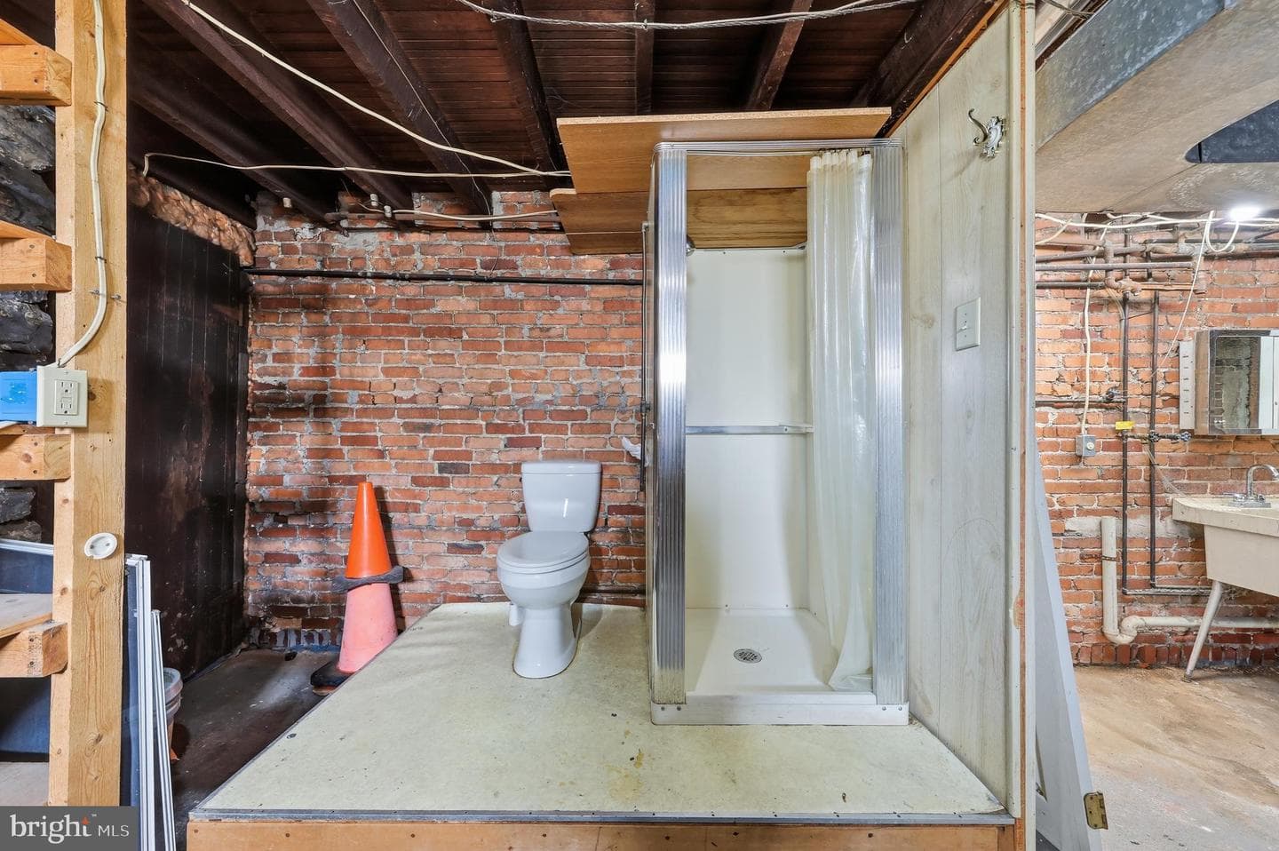 421 Jefferson Street photo 38