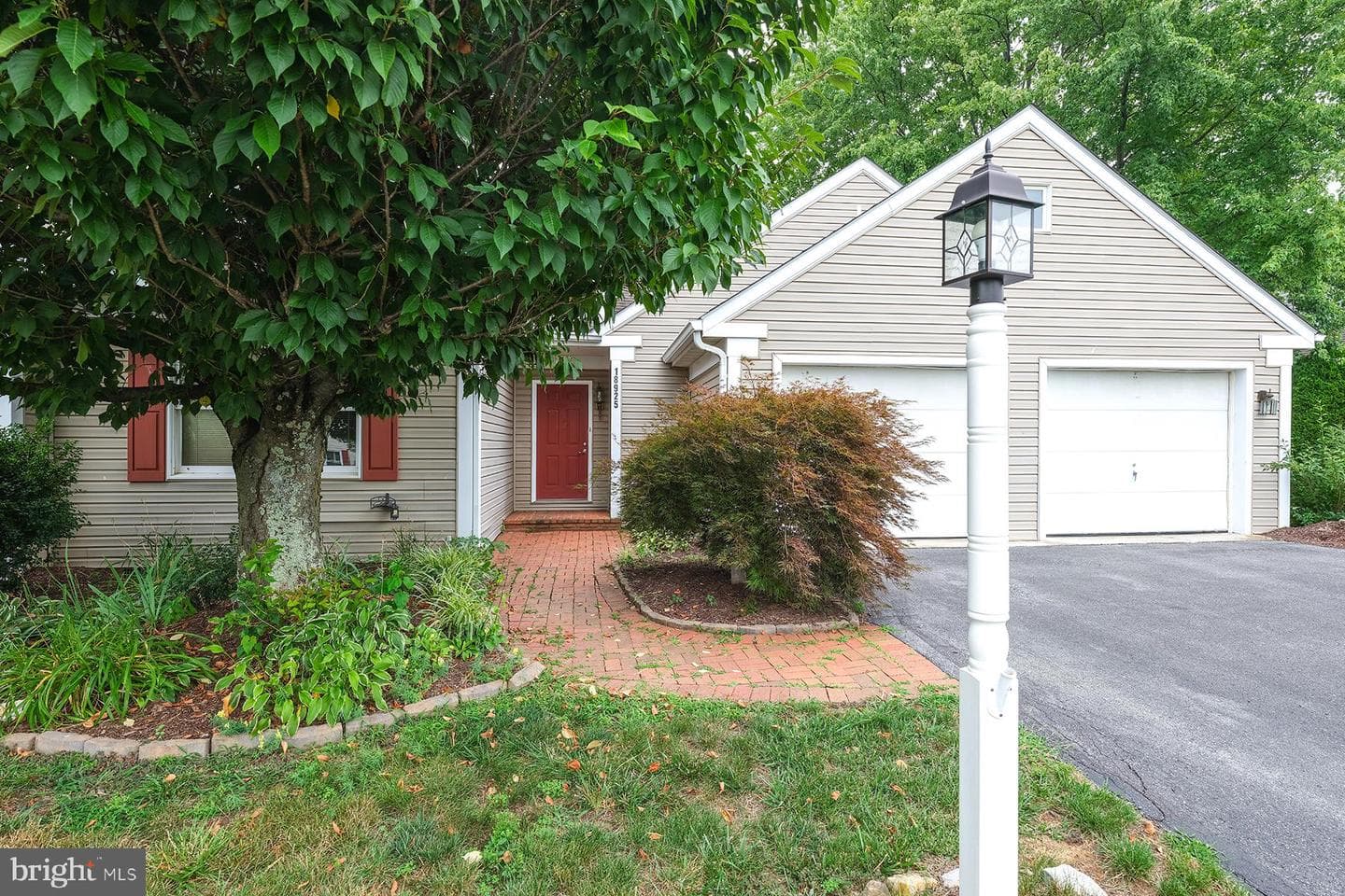 18925 Dover Drive photo 1