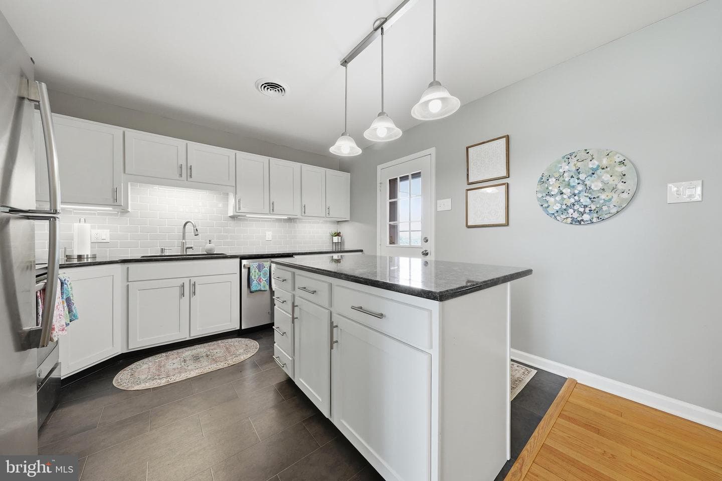 16913 Fairview Road photo 9
