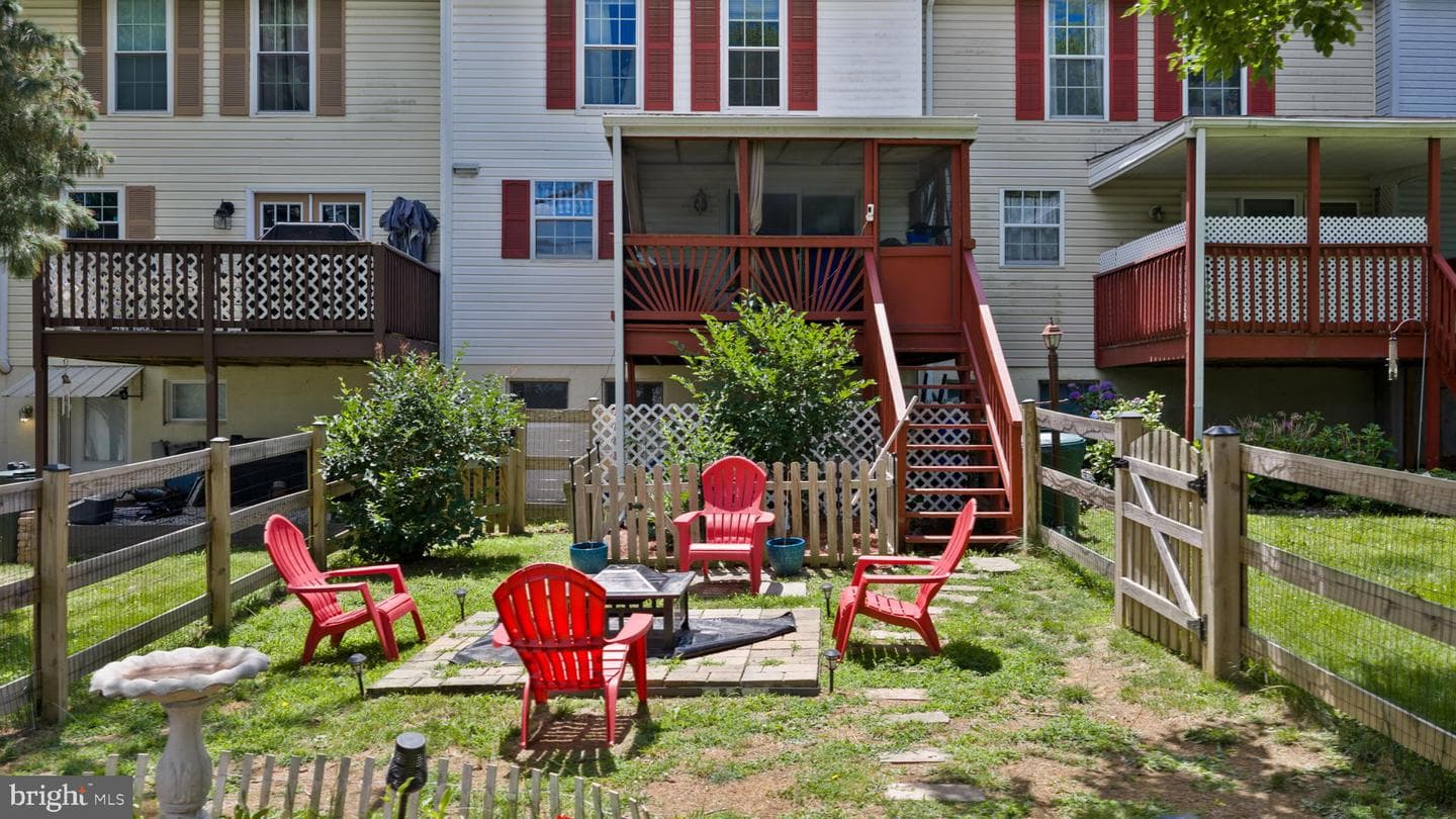 246 Lily Court photo 24