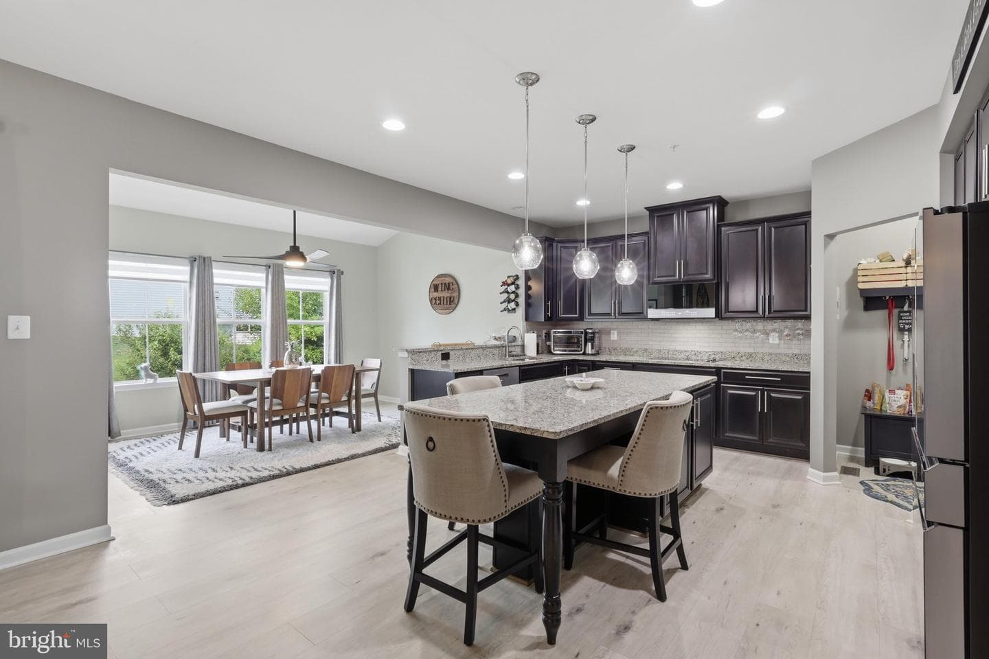 215 Monument Drive photo 13