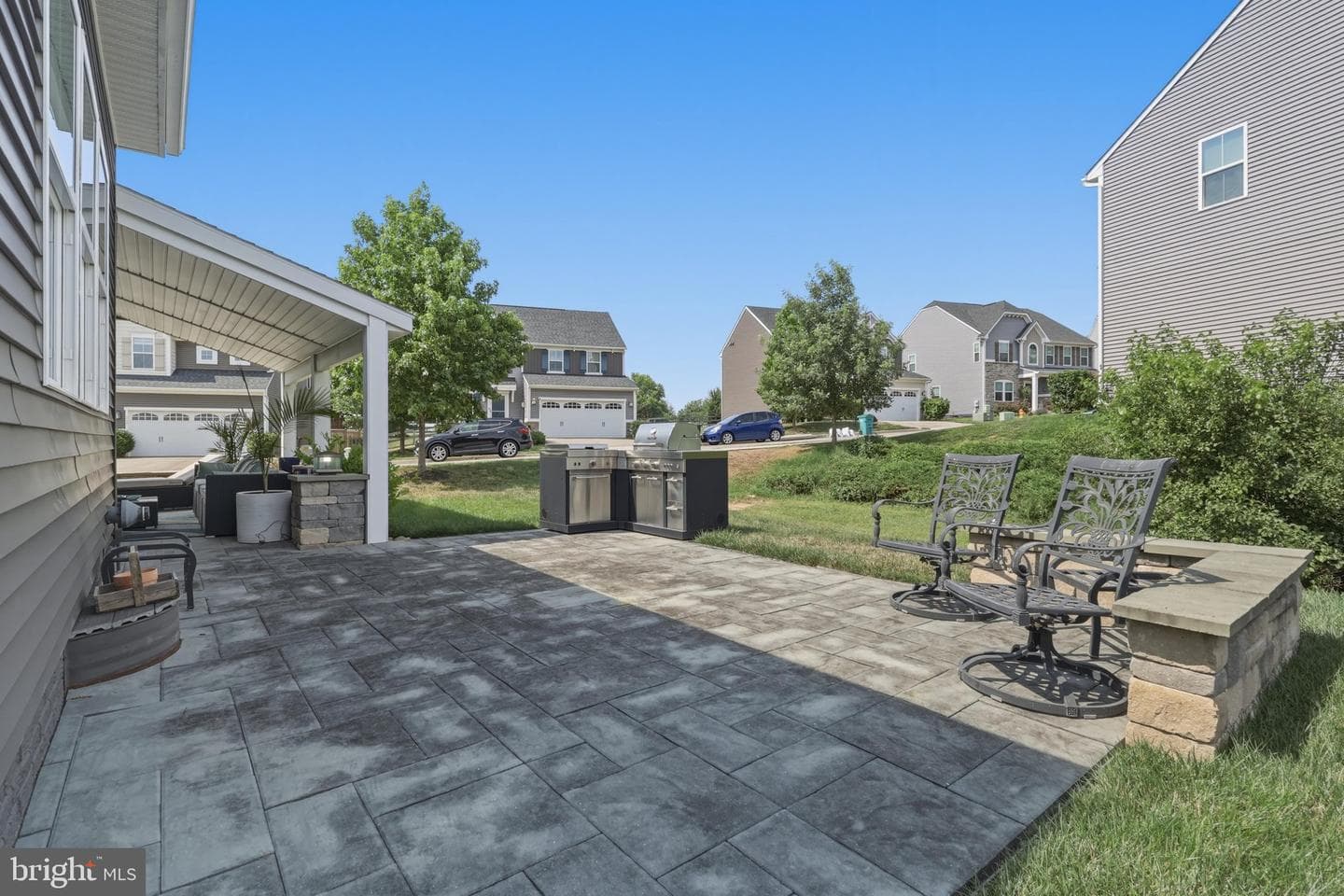 215 Monument Drive photo 37