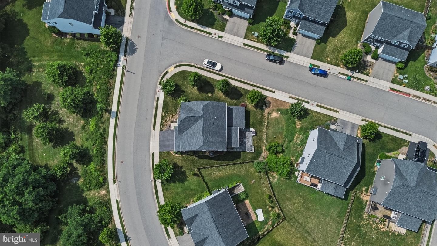 215 Monument Drive photo 44
