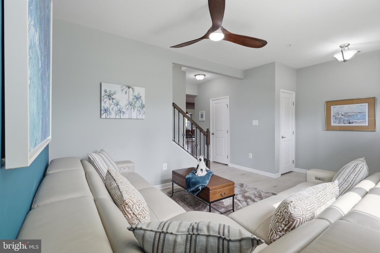 215 Monument Drive photo 8