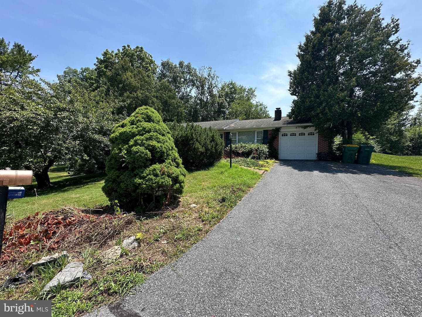18529 Sherbrooke Drive photo 4