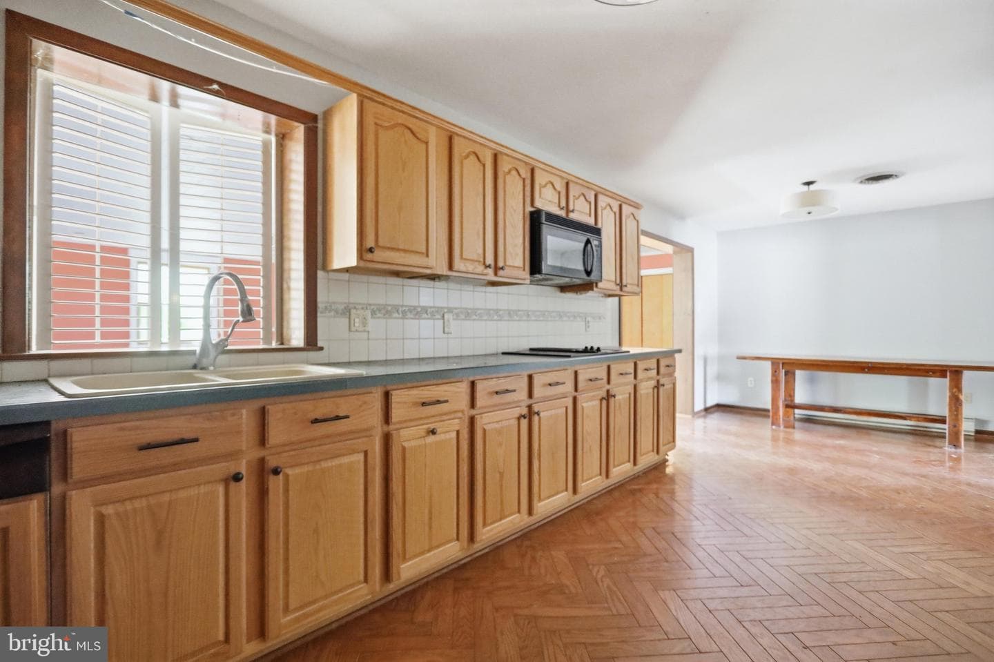 11911 Sycamore Drive photo 10