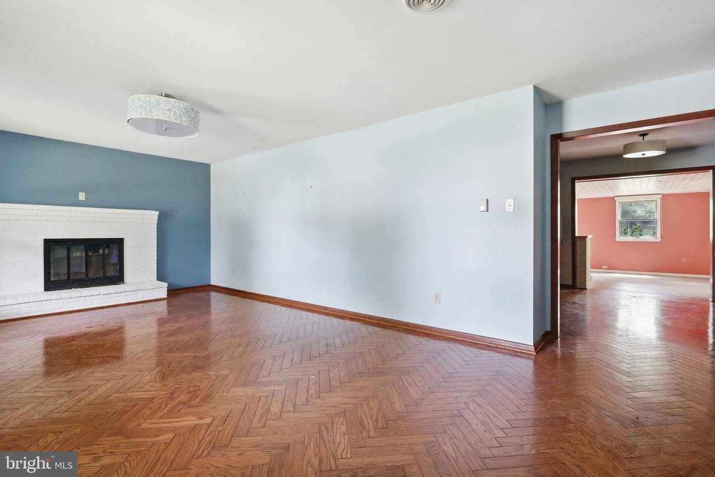 11911 Sycamore Drive photo 5