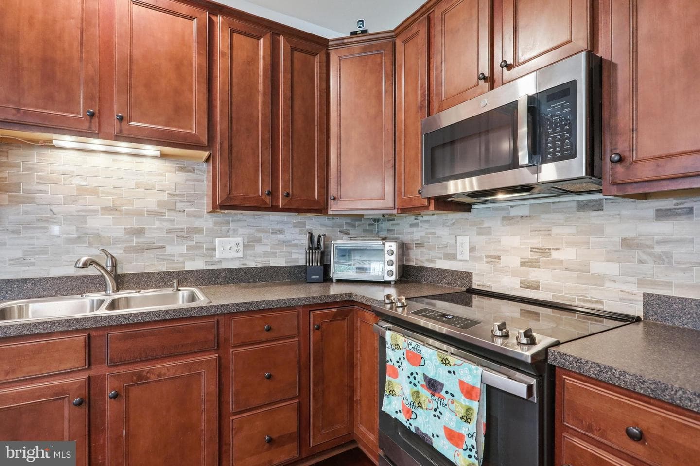 165 Brynwood Street photo 16