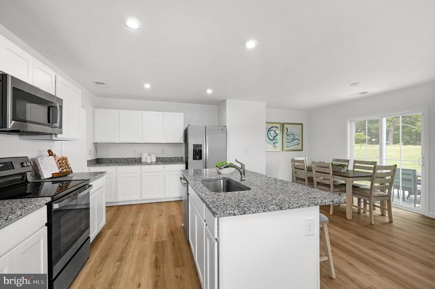 1422 Yeoman Berry Drive photo 4